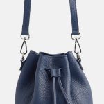 bolso azul