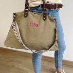 bolso con iniciales