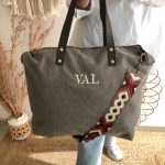 bolso con iniciales