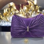 bolso morado fiesta